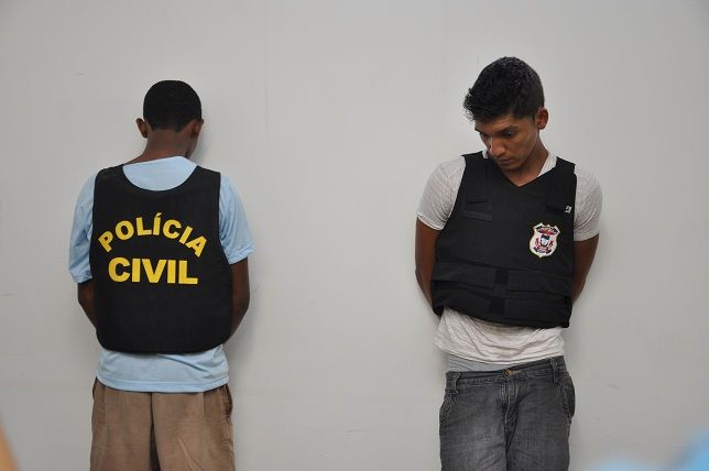 Polícia Civil apresenta os dois assassinos de João César e declara o caso como encerrado 