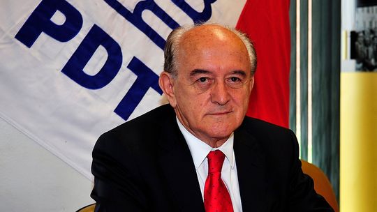 Ministro do Trabalho também pedirá demissão do cargo