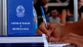 Multa adicional do FGTS e mais 94 vetos serão analisados terça-feira pelo Congresso