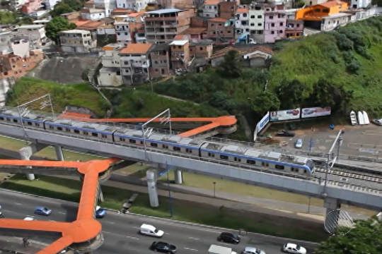 Dilma inaugura primeiros 7 quilômetros do metrô de Salvador