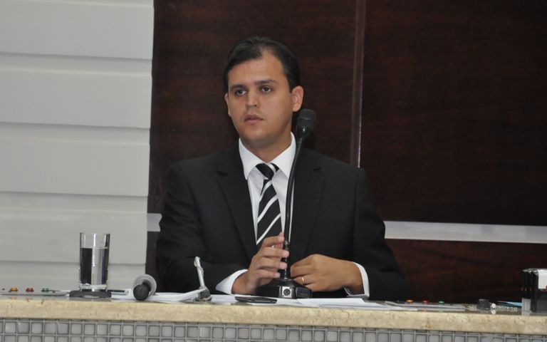 Efeito contrário: Suposto individualismo de Thiago Silva já incomoda históricos do PMDB