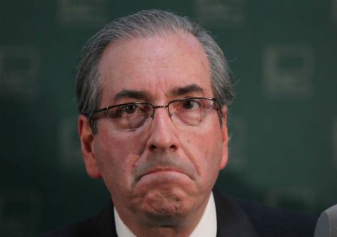 Isolado politicamente e denunciado no Conselho de Ética, Cunha deve perder mandato
