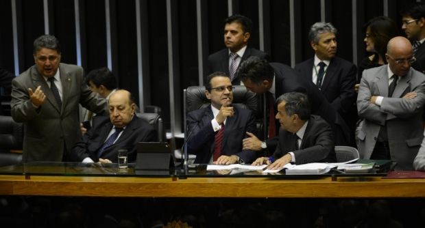 Deputados evitam polêmicas e aprovam parte geral do novo CPC