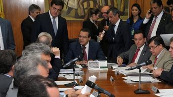 Câmara Federal decide votar PEC que acaba com voto secreto