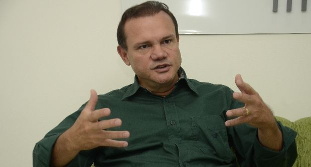 Wellington Fagundes opta pelo senado e testa prestígio com Dilma