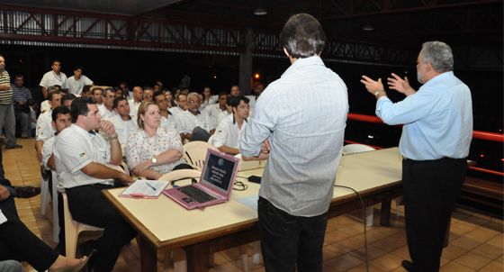 Percival defende Escola em Tempo Integral e anuncia que irá construir 10 mil casas