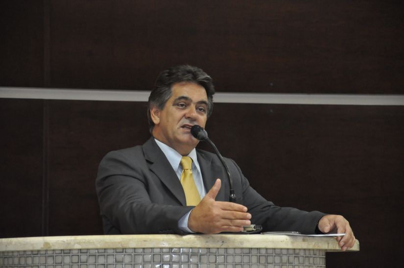 Mutum diz que venda de terrenos em distritos industriais não precisam autorização da Câmara
