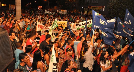 Lançamento da campanha de Percival e Rogério reuniu milhares de pessoas na Vila Operária