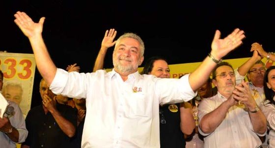 Percival Muniz (PPS) lidera isolado e já conta com 59,49% dos votos válidos, aponta Gazeta Dados