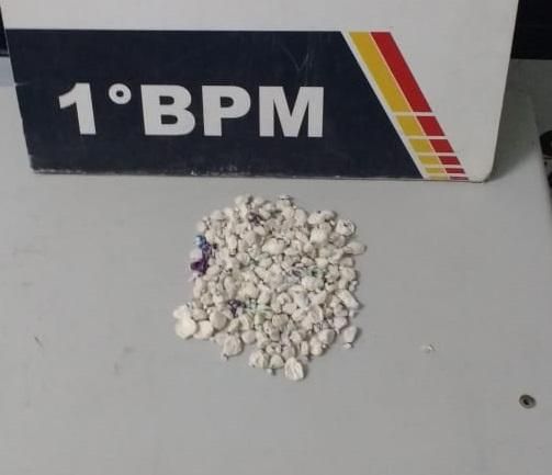 Droga foi entregue na Central de Flagrante de Cuiabá. (Foto: divulgação PM/MT)