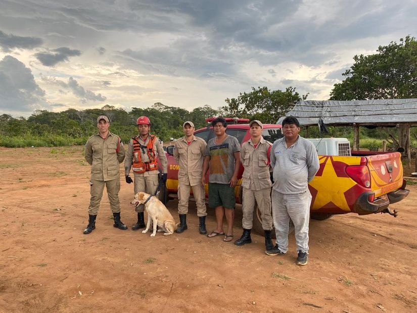 Equipe que realiza as buscas. (Foto: divulgação)