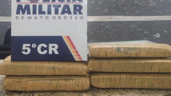Droga estava na mochila da adolescente. (Foto: divulgação PM/MT)