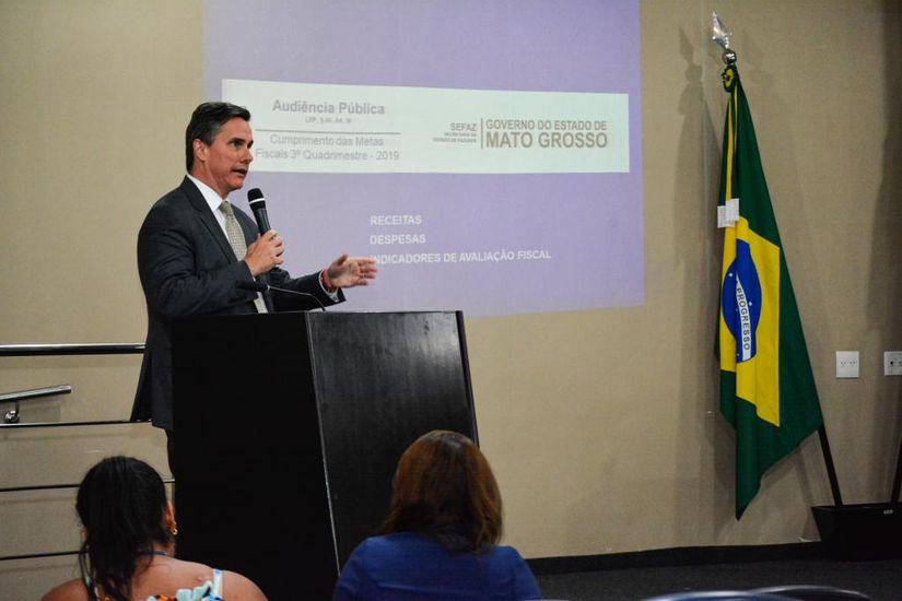 O secretário de Estado de Fazenda, Rogério Gallo, durante a audiência. (Foto: Tchélo Figueiredo - SECOM/MT