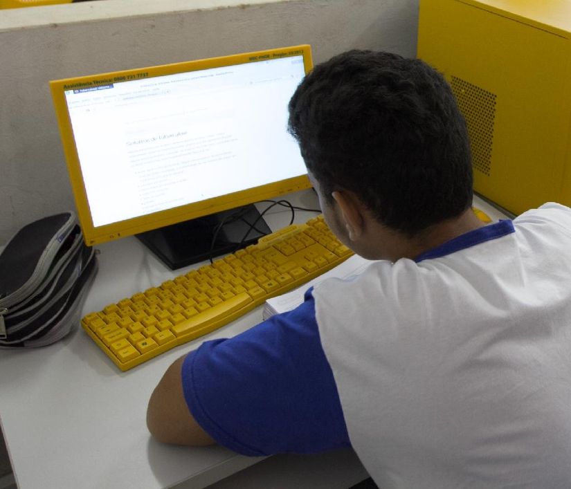 As atividades estão disponíveis na plataforma digital Aprendizagem Conectada. (Foto: divulgação Seduc/MT)