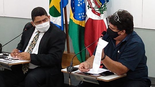 Sentado à direita, Marcos Fonseca de Menezes. (Foto: Sirlei Alves/GazetaMT)
