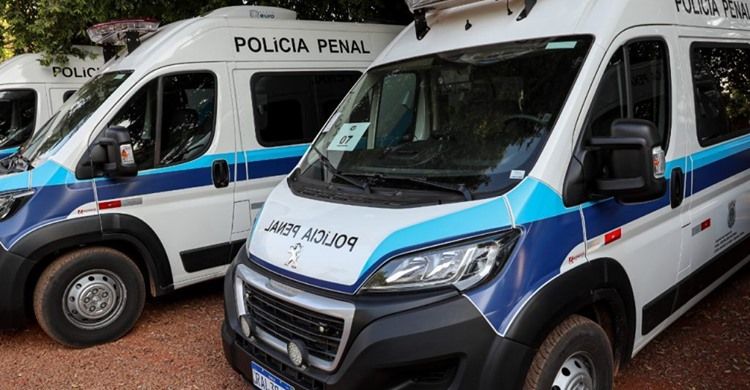 Sistema Penitenciário de Rondonópolis é beneficiado por veículo furgão (Foto: Tchélo Figueiredo - SECOM/MT)