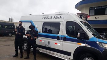 Servidores recebem furgão e ônibus do Depen. (Foto: divulgação Depen)