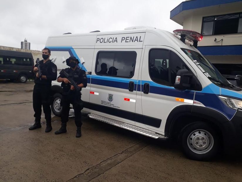 Servidores recebem furgão e ônibus do Depen. (Foto: divulgação Depen)