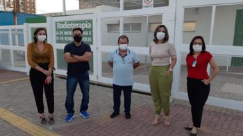 Deputado Claudinei durante visita a Santa Casa de Rondonópolis. (Foto: assessoria)