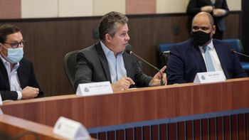Assinatura do Protocolo de Intenções entre Governo do Estado e Ibrachina. (Foto: Tchélo Figueiredo/Secom-MT)