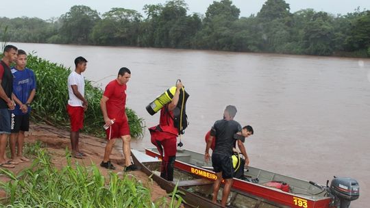 Adolescente Continua Desaparecido Após Se Afogar No Rio Vermelho Em Rondonópolis Polícia