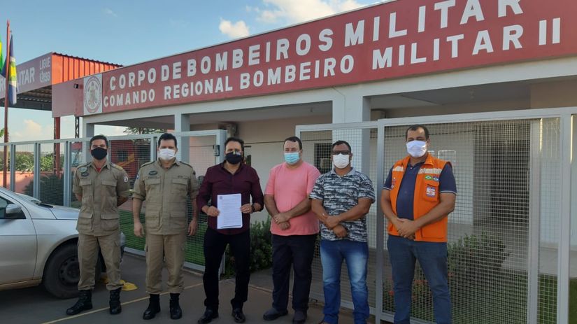 Claudinei reuniu com vereadores, representantes da Defesa Civil e do 2° Comando Regional do Corpo de Bombeiros Militar