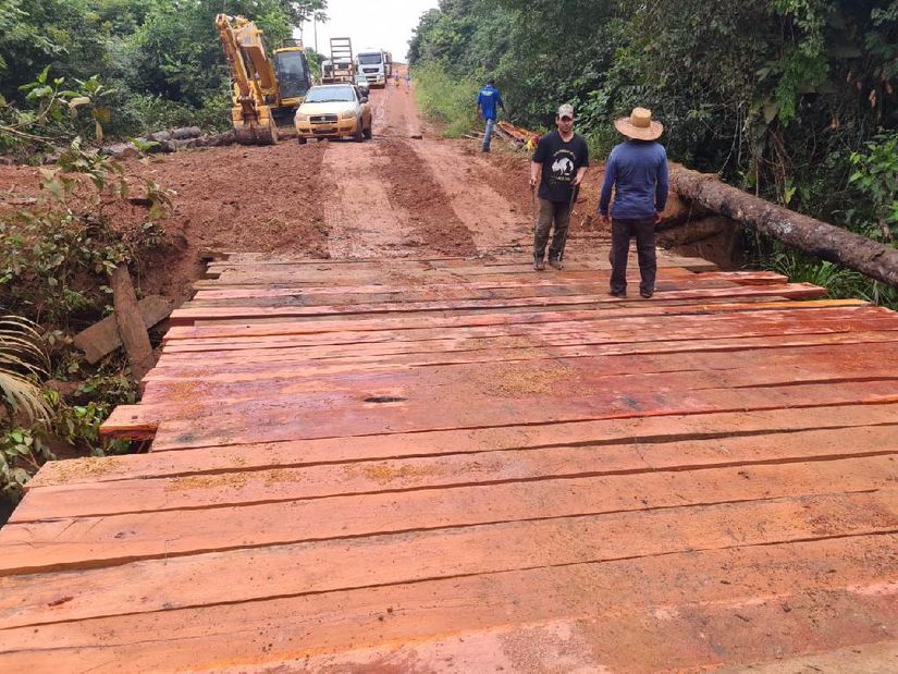 Ponte de Itanhangá é construída com madeira apreendida - Foto por: Sema-MT