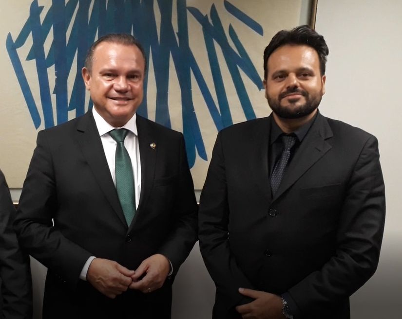 O senador Wellington convidou o deputado estadual Delegado Claudinei para a homenagem à Santa Casa de Rondonópolis