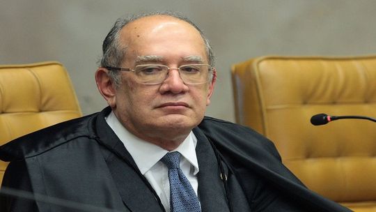 Carlos Moura