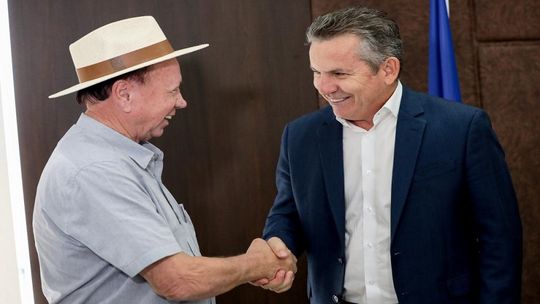 Governador Mauro Mendes e o prefeito de Sinop, Roberto Dorner, assinam convênios para o município - Foto por: Mayke Toscano/Secom-MT