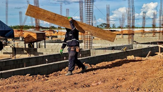 A obra do hospital já foi 8% concluída