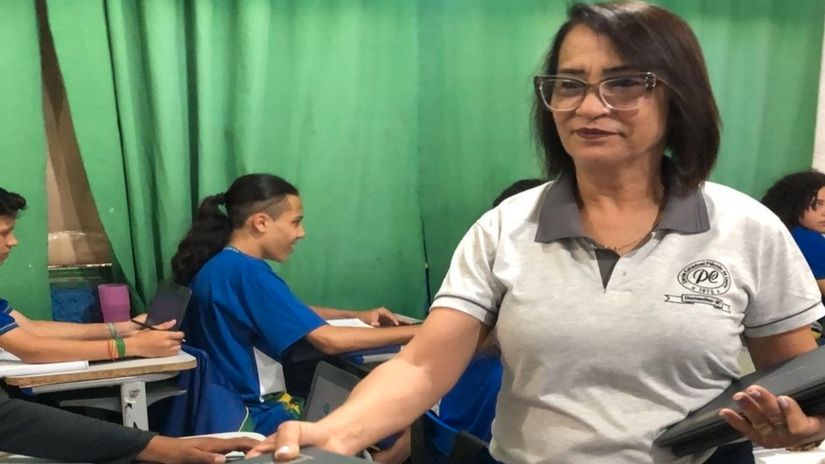 A professora Suzana Ferreira Dias de Assis, da Escola Estadual Plácido de Castro, em Diamantino