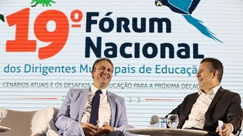 Governador e o Ministro no 19º Fórum Nacional da União Nacional dos Dirigentes Municipais da Educação (Undime), realizado em Cuiabá Crédito