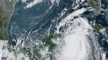 Avanço da tempestade Idalia para a Flórida