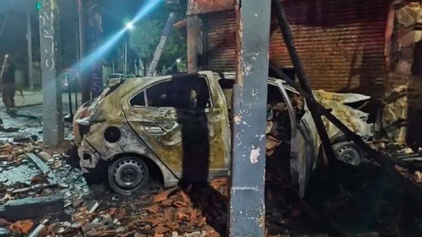 Enfermeiro furtou o carro do médico que trabalha no mesmo hospital, fugiu, se acidentou e foi socorrido pelo dono do automóvel Imagem