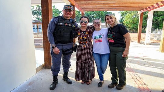 Cel. Dorileo, a primeira-dama de MT Virginia Mendes, Arielle Heredia Dorileo (esposa do Cel. Dorileo) e a secretária da Setasc, Cel. Grasie