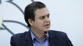 As instituições financeiras deverão consultar o consumidor sobre o uso de cartão de aproximação