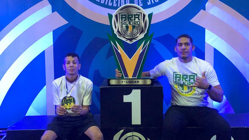 Mato Grosso conquistou o título por equipes no brasileiro de Jiu-Jitsu Esportivo, com vários atletas de Rondonópolis