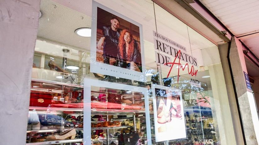 Vitrines decoradas para o Dia dos Namorados - Foto por: João Reis/Setasc-MT