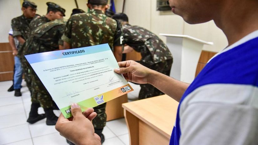 O programa já contabiliza 1.641 turmas ofertadas e 34.591 pessoas matriculadas, alcançando públicos diversos - Foto por: João Reis